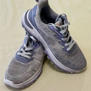 Skora Women's Lavender Danglo Athletic Shoes size 8